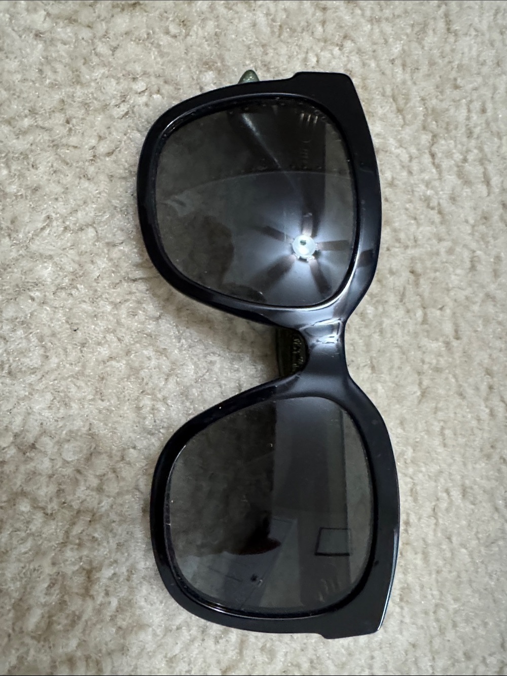 Gucci Black Women's Oversized Square Sunglasses with Dark Lenses